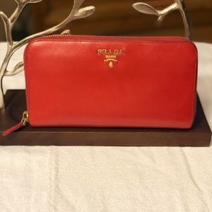 Prada Women's Saffiano Wallet